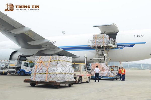 Vận chuyển hàng hóa từ Hà Nội đi Phú Quốc bằng đường hàng không