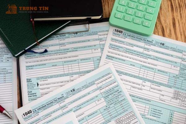 Tập hợp chứng từ và hoàn tất quyết toán với khách hàng sau khi xuất khẩu.