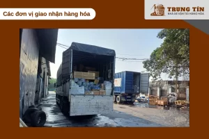 Bạn có thể gửi qua các đơn vị vận chuyển tư nhân