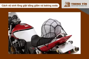 Lưới ràng hàng co giãn giúp giữ nhiều món nhỏ gọn gàng và chắc chắn