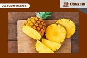 Dứa lát mỏng giúp khử mùi và tạo hương thơm dễ chịu cho tủ lạnh