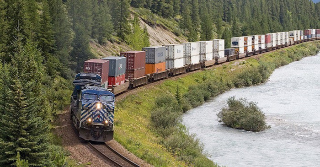 Giá cước vận chuyển hàng hóa bằng đường sắt