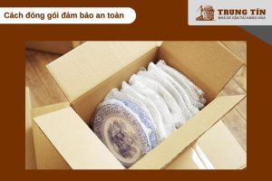 Hàng hóa được đóng gói kỹ lưỡng trước khi giao đi Vĩnh Phúc.